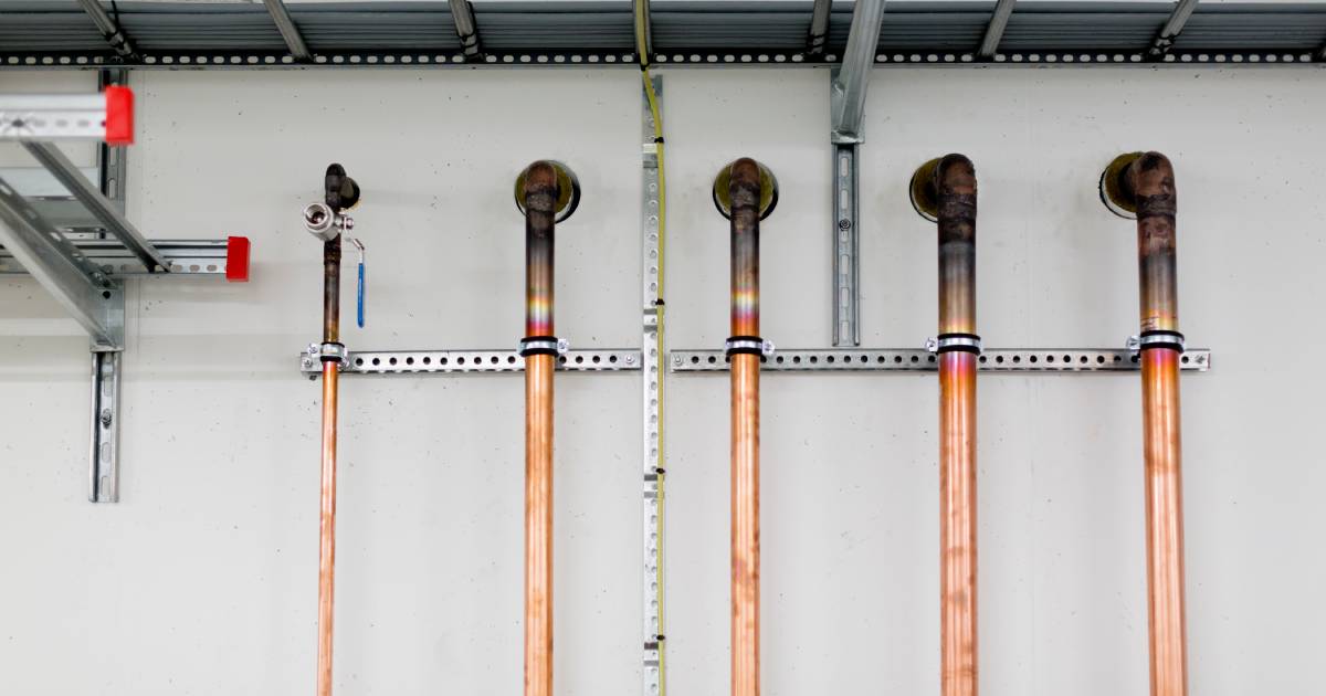 Tapping noises in central heating pipes